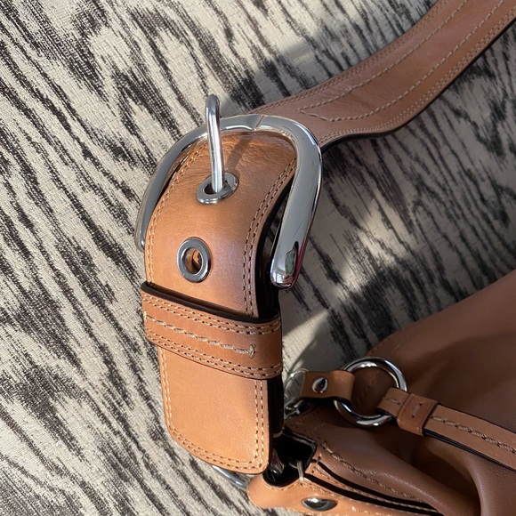 Coach tan/camel leather large satchel shoulder bag - Picture 2 of 4